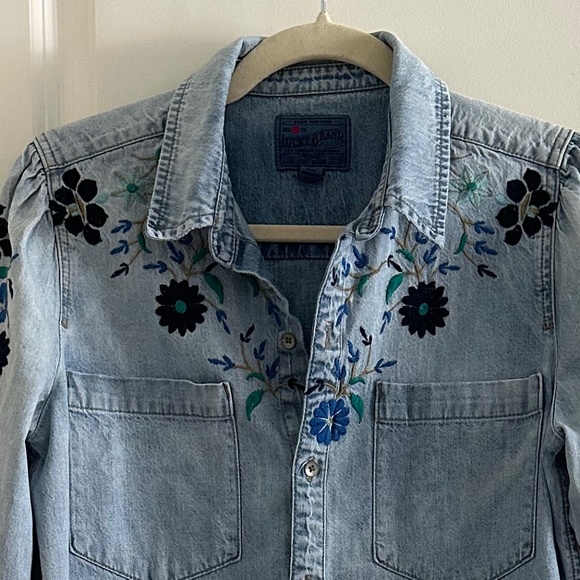Lucky Brand Embroidered Denim Shirt Size S - Picture 7 of 16